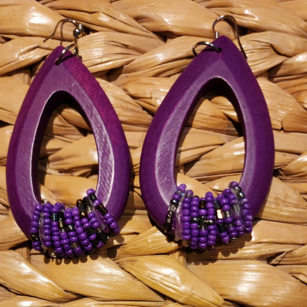 Orange Knit Cap And Purple Beaded Earrings Gift Pack - Picture 2 of 2